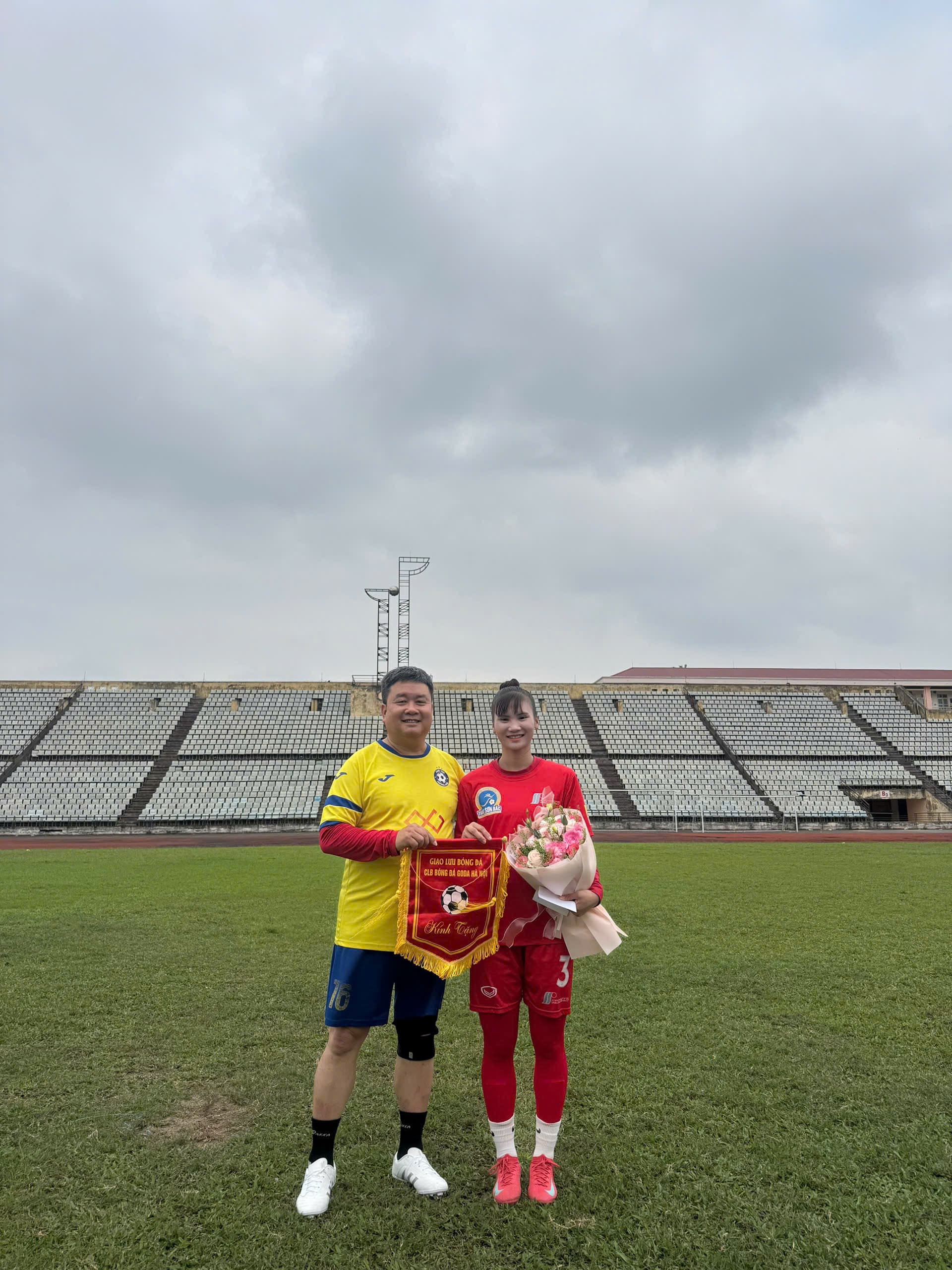 Sút xa ngoạn mục