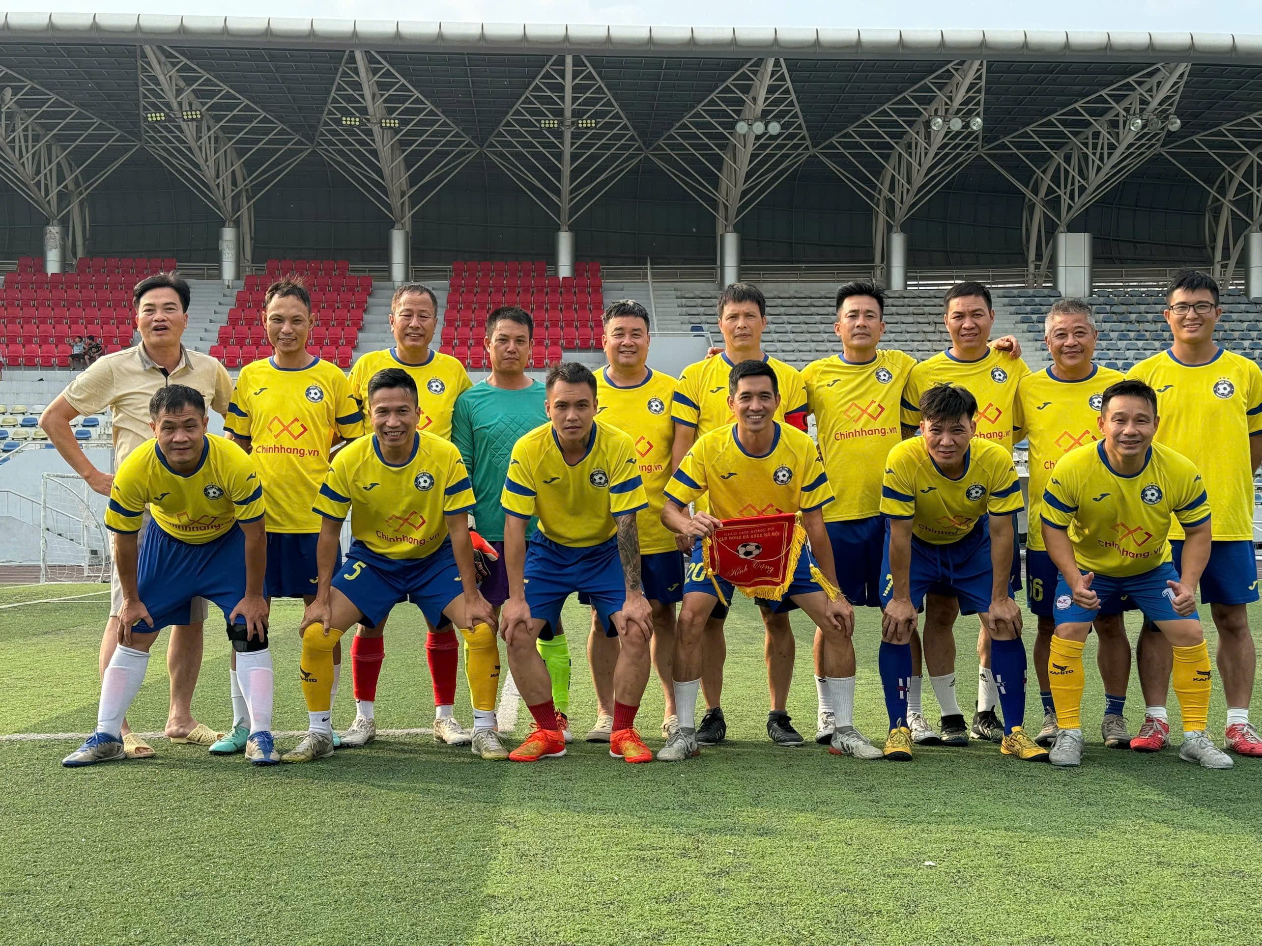 Tất niên
