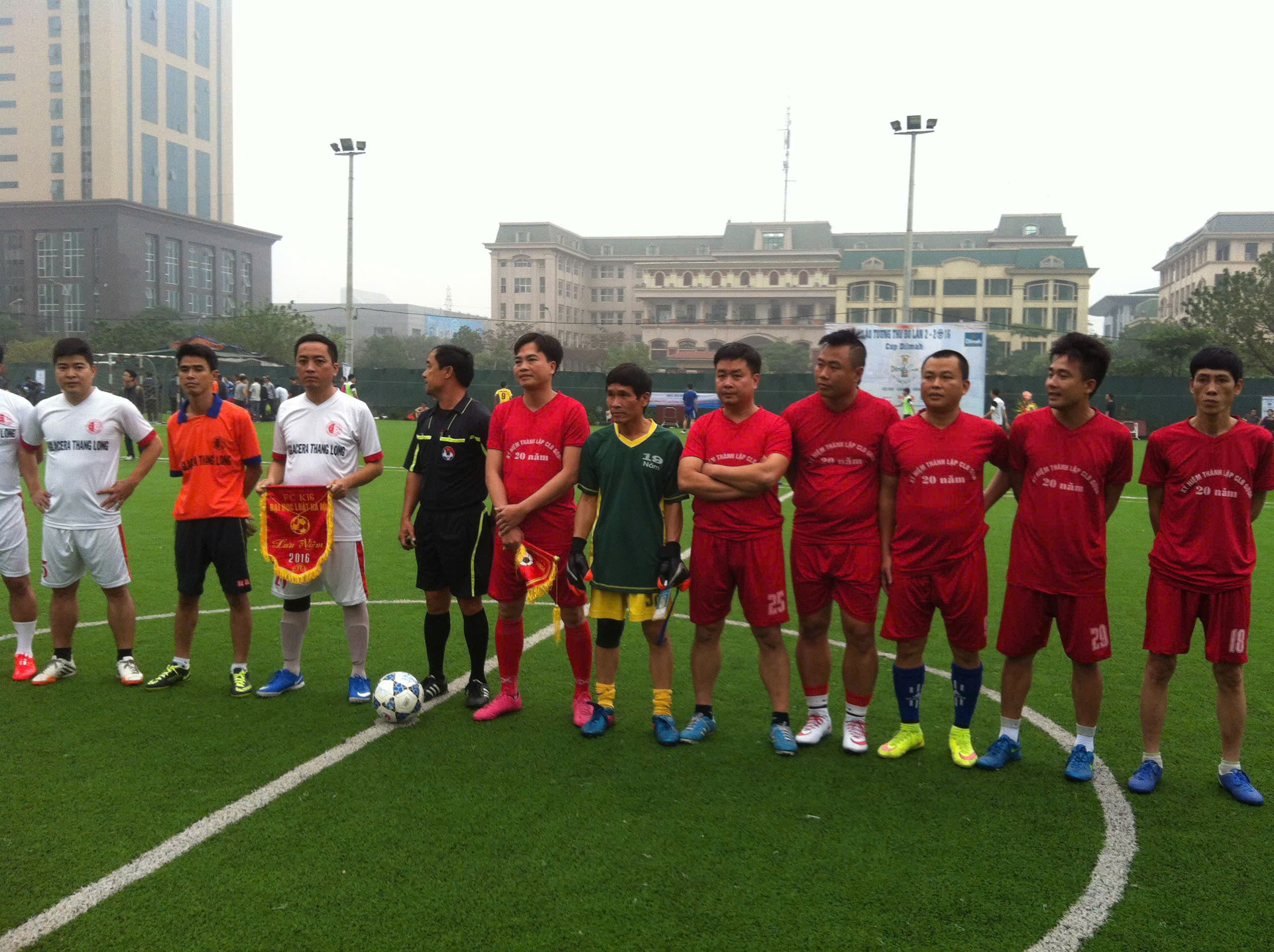 Huddle trước trận